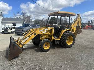 TRACTOR CARGADOR JOHN DEERE 110 DE CONSTRUCCIÓN EFICIENTE, RETROEXCAVADORA, CARGADOR DE RUEDAS DEER - Product Image 2