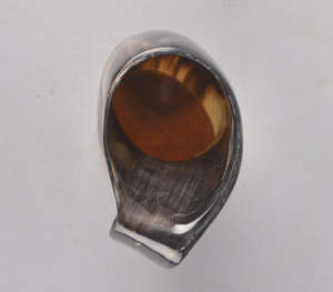 Chope à boire artisanale en véritable corne de bœuf avec poignée intégrée, motif unique noir et brun, style viking, pour bière - Product Image 6