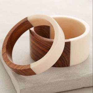 Nuevo diseño hecho a mano al por mayor mejor calidad resina mano cadena pulsera brazaletes superventas latón barato Príncipe - Product Image 1