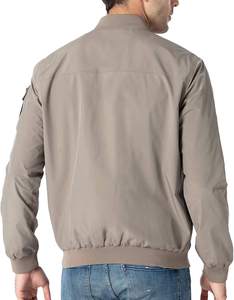 Manteau de basket-ball extérieur isolé en coton d'hiver pour hommes personnalisé blouson d'aviateur grande taille veste universitaire en tissu tissé pour hommes - Product Image 6