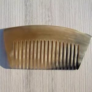 MEILLEUR CORNE BUFFALO VENTE EN GROS Peignes en corne antistatiques naturels pour les cadeaux de vacances par l'artisanat en croissant - Product Image 1
