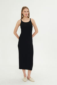 Robe chic tricotée à col licou pour femmes Robe sans manches en tricot côtelé respirant de haute qualité Services OEM personnalisables - Product Image 6