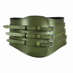Roman Armor Belt - Gladiator Pesado, cinturón ancho de cuero con 9 hebillas. ¡Para pícaros y guerreros rudos! - Product Image 1