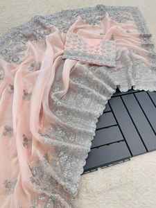 Dernier modèle de sari pour femme en satin doux, organza et fausse fourrure, avec broderie riche, idéal pour les fêtes et festivals - Product Image 3