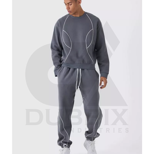 Ensemble de survêtements à manches longues pour hommes pour la course à pied et le sport Vente en gros Personnalisé Nouveau style de survêtement pour hommes de haute qualité - Product Image 1