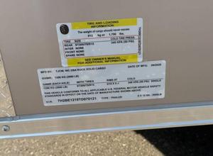 Enclosed Cargo <b>Trailer</b> 2001-3000 Kg Payload Utility <b>Trailer</b> with Side Door and Black Trim - Product Image 2
