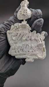 Colgante de lujo chapado en rodio con diamante de moissanita VVS de corte redondo en plata de ley 925 para uso diario. - Product Image 4