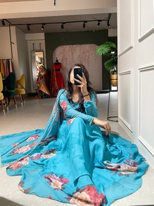 Vestido Anarkali de excelente calidad para mujer, ropa para boda y Festival de proveedor y exportador indio a precio al por mayor - Product Image 5