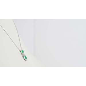 Collier pendentif en platine plaqué rhodium avec émeraude et diamant, accent perle, pour fiançailles - Product Image 3