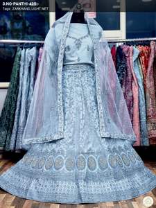 Diseñador Heavy Mirror Bordado Trabajo Lehenga Choli Estilo indio y pakistaní Boda y ropa nupcial en tela de red - Product Image 3