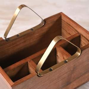 Porte-cuillères en bois artisanal classique à trois niveaux réglable, finition non toxique pour la décoration de cuisine de style campagnard, vente en gros - Product Image 3