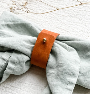 Servilletero de Cuero Puro en Negro, Marrón y Azul para Mesas de Comedor, Anillos de Papel para Servilletas de Metal en Oferta para Restaurantes - Product Image 3