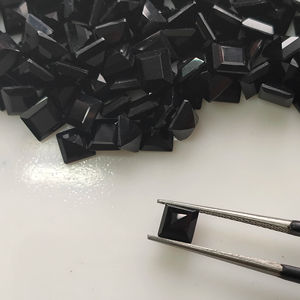 Ónix Negro Natural de 5 mm, Corte Cuadrado Escalonado, Piedras Preciosas Sueltas de la Mejor Calidad para la Fabricación de Joyas - Product Image 1