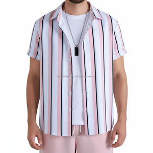 ชุดเสื้อเชิ้ตผู้ชายลายทางแบบกำหนดเอง OEM - ชุดลำลองฤดูร้อนแขนสั้นลายทางแนวตั้งสีชมพู - Product Image 3