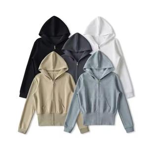 Sudadera con capucha y detalle de cordón Sudadera con capucha clásica con puños acanalados - Product Image 1