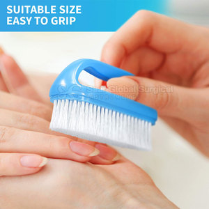 Brosse à ongles portable de qualité supérieure, poils en nylon, construction en acier inoxydable, design léger, poils doux, manipulation pratique - Product Image 4