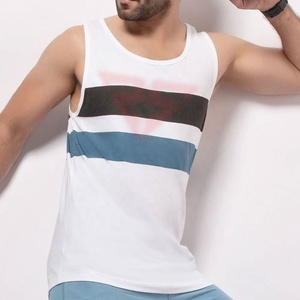 Vente en gros Fitness Workout Neck Débardeur sans manches Muscle Gym Wear Hommes Débardeurs Fabriqué au Pakistan - Product Image 2