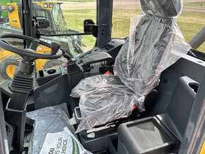 รถตักล้อยาง John Deere 326D ใหม่/มือสอง พร้อมเครื่องยนต์และ PLC คุณภาพสูง จัดส่งรวดเร็ว - Product Image 4