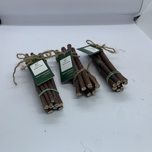 Palillo de madera de manzana vietnamita para mascotas pequeñas, juguete duradero de bambú para masticar conejitos para cobayas y pájaros, hecho para jaulas para mascotas - Product Image 5