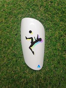 Protège-tibias de football féminin Armadura de qualité supérieure modèle STDF10004 matériau de haute qualité équipement de protection de conception colorée et personnalisée - Product Image 5