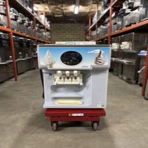 เครื่องทำไอศกรีมแบบตั้งโต๊ะ 2+1 รสชาติ ราคาโรงงาน สำหรับร้านขายขนม - Product Image 1