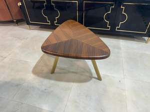 Mesa de Alta Calidad con Diseño de Hojas y Acabado Antiguo - Product Image 4