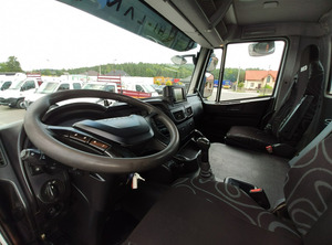 Camión Volquete IvecoTrakker 360 EEV Manual 6x4 2013, Euro 3 Diésel, 35000 kg de Peso Bruto Vehicular - Product Image 5