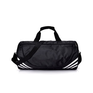 Sac de sport de haute qualité avec un nouveau design de style sportif pour l'utilisation de la salle de sport de voyage Sac de sport à prix raisonnable à bas prix - Product Image 5