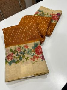 Sari de lino con estampado digital de ropa tradicional clásica con estampado floral para niñas Sari de uso diario disponible para la venta desde India - Product Image 5