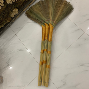 Balai d'herbe balai domestique du Vietnam, matériau d'herbe naturelle respectueux de l'environnement, prix de gros compétitif - Product Image 5