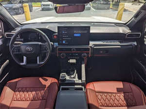 2024 T * oyota Tacoma d'occasion - Product Image 3