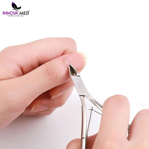 ชุดอุปกรณ์ดันหนังกำพร้าและตัดเล็บสแตนเลส กำจัดหนังกำพร้า เครื่องมือทำเล็บมือและเล็บเท้าระดับมืออาชีพ คุณภาพทนทาน INNOVAMED - Product Image 5