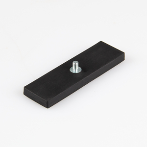 Sistema magnetico gommato 75x22,5x6mm con perno filettato - Product Image 1