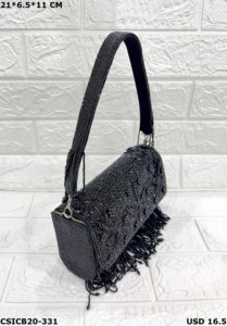 Artisan Clutch Broderie exquise et élégance perlée pour un style intemporel et des soirées de déclaration avec Flair - Product Image 2