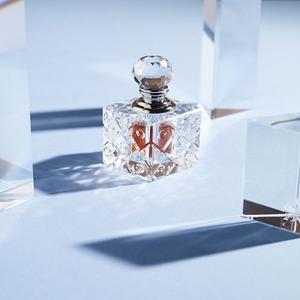 L'art cher de la parfumerie: l'huile essentielle de bois d'agar confère le luxe Huy Phat - Product Image 3