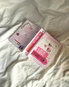 Love Unwritten (Paperback) Un romance conmovedor de segundas oportunidades, secretos (suministro al por mayor) - Product Image 3