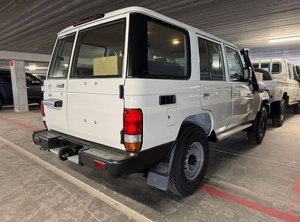 Utilisé pour Cruiser 1994 4 portes manuel 4x4 SUV véhicule tout-terrain beige - Product Image 2