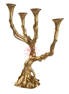 Candelabro de Metal Hecho a Mano con Acabado Dorado - Product Image 5