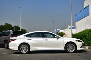 Es350 blanc 2022 d'occasion - Product Image 5