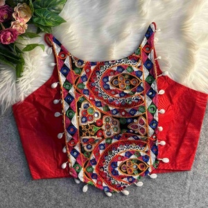 เสื้อเบลาส์ผ้าเรยอนปักรหัสสำหรับเทศกาลเสื้อผ้าจาก surat ในอัตราต่ำสุด - Product Image 1