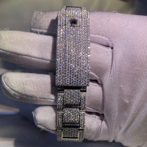 Montre-bracelet haut de gamme BEZEL sertie de diamants, cadran noir, avec affichage de la date, provenant d'un fournisseur indien, diamant moissanite - Product Image 5