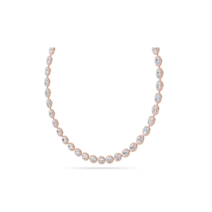 Agregue brillo a su colección con el último collar de gargantilla de Halo de diamantes ovalados hecho para looks atrevidos y elegantes - Product Image 2