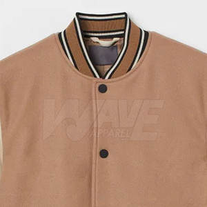 แจ็กเก็ตเลตเตอร์แมนสำหรับผู้ชายเสื้อวอร์มแนวสตรีทสำหรับฤดูหนาวพร้อมโลโก้ด้านหน้า - Product Image 3