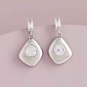 Boucles d'oreilles tendance vintage 192702, motif géométrique étoile et papillon, en alliage de zinc, cuivre, laiton, perles et diamants, pour événements religieux - Product Image 5