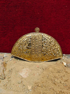 Pochette de soirée de luxe en forme d'éventail en nacre avec incrustation de perles et cristaux, cadre doré, faite à la main pour femme - Product Image 4