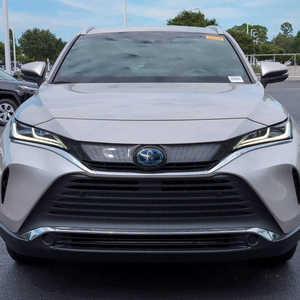 Limpia 2021 T o y o t a V e n z a XLE - Product Image 1