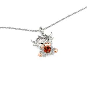 สร้อยคอวัวไฮแลนด์แบบกำหนดเอง Jeulia Hug Me - ชุบโรเดียมสีโรสโกลด์ ประดับเพชรเซอร์คอนและมุกประจำเดือนเกิด - Product Image 3