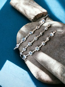 Bracelet enveloppant DAFNI BIG PAZAR en acier inoxydable avec imitation perle et pierre de zircon - Cadeau tendance fabriqué à Istanbul - Product Image 6