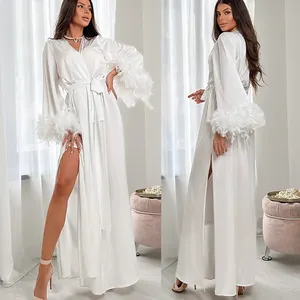 2023 गर्मियों में महिलाओं के लक्जरी स्नान वस्त्र लंबे सफेद ढीला रेशम साटन पंख बागे महिलाओं के लिए