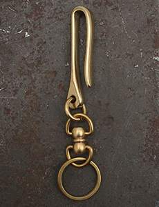 Porte-clés rétro en laiton massif de haute qualité avec crochet en U, finition dorée, design personnalisable, logo, cadeau souvenir pour la conservation des clés - Product Image 3